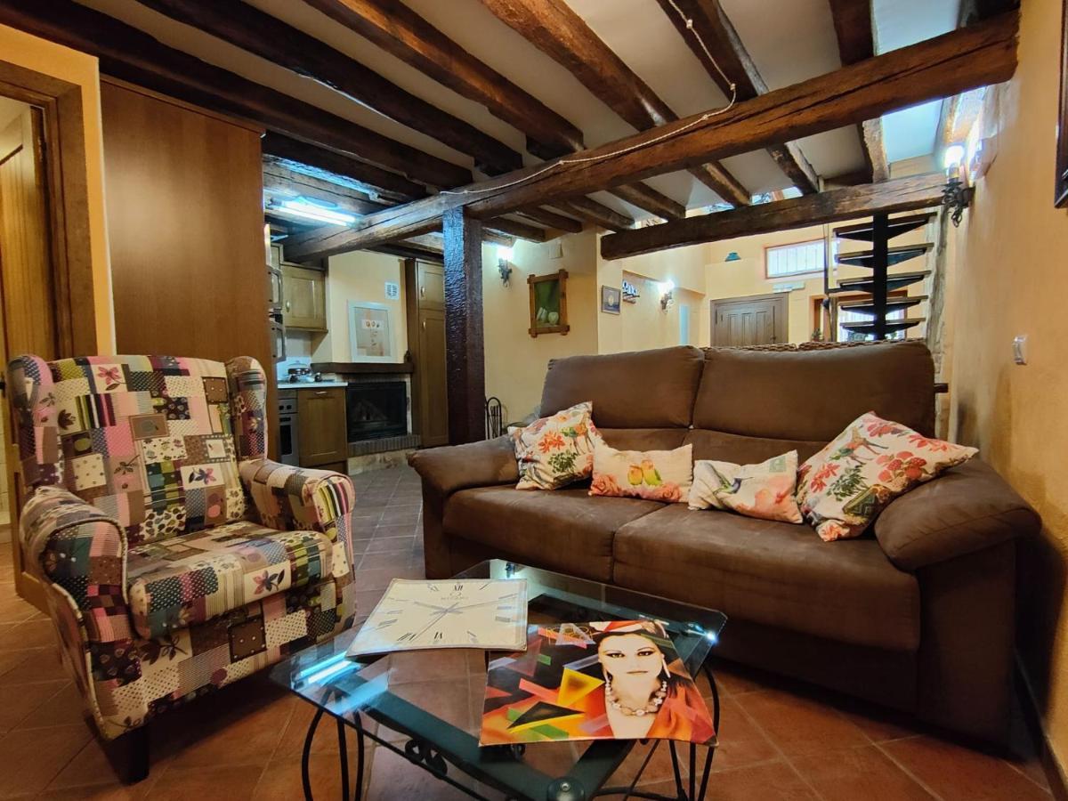 Tabanera del Monte Casa Vieja Tabanera A 8 Min De Segoiaゲストハウス エクステリア 写真