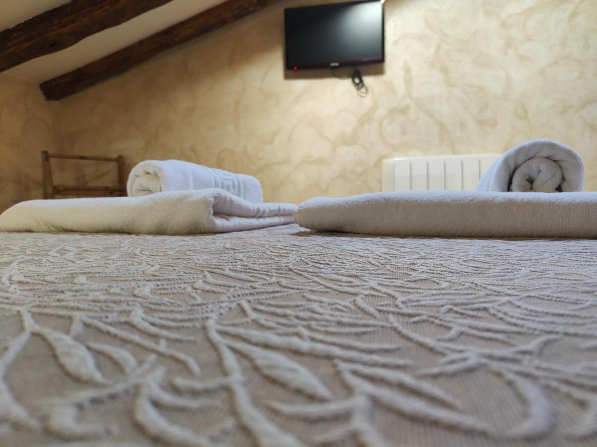 Tabanera del Monte Casa Vieja Tabanera A 8 Min De Segoiaゲストハウス エクステリア 写真