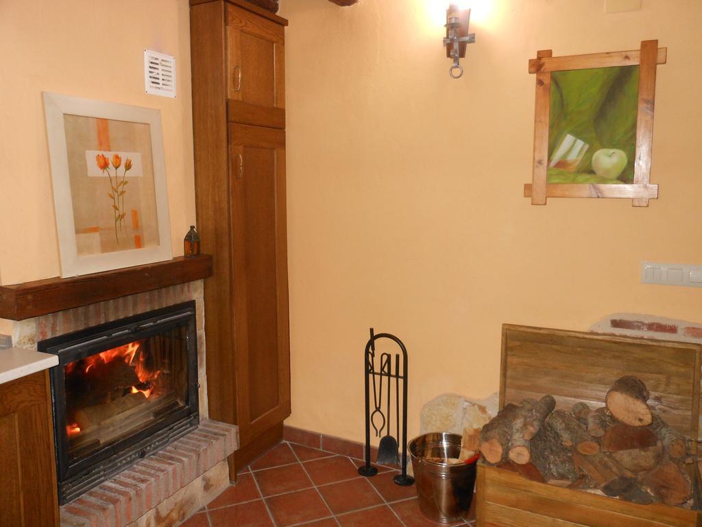 Tabanera del Monte Casa Vieja Tabanera A 8 Min De Segoiaゲストハウス エクステリア 写真