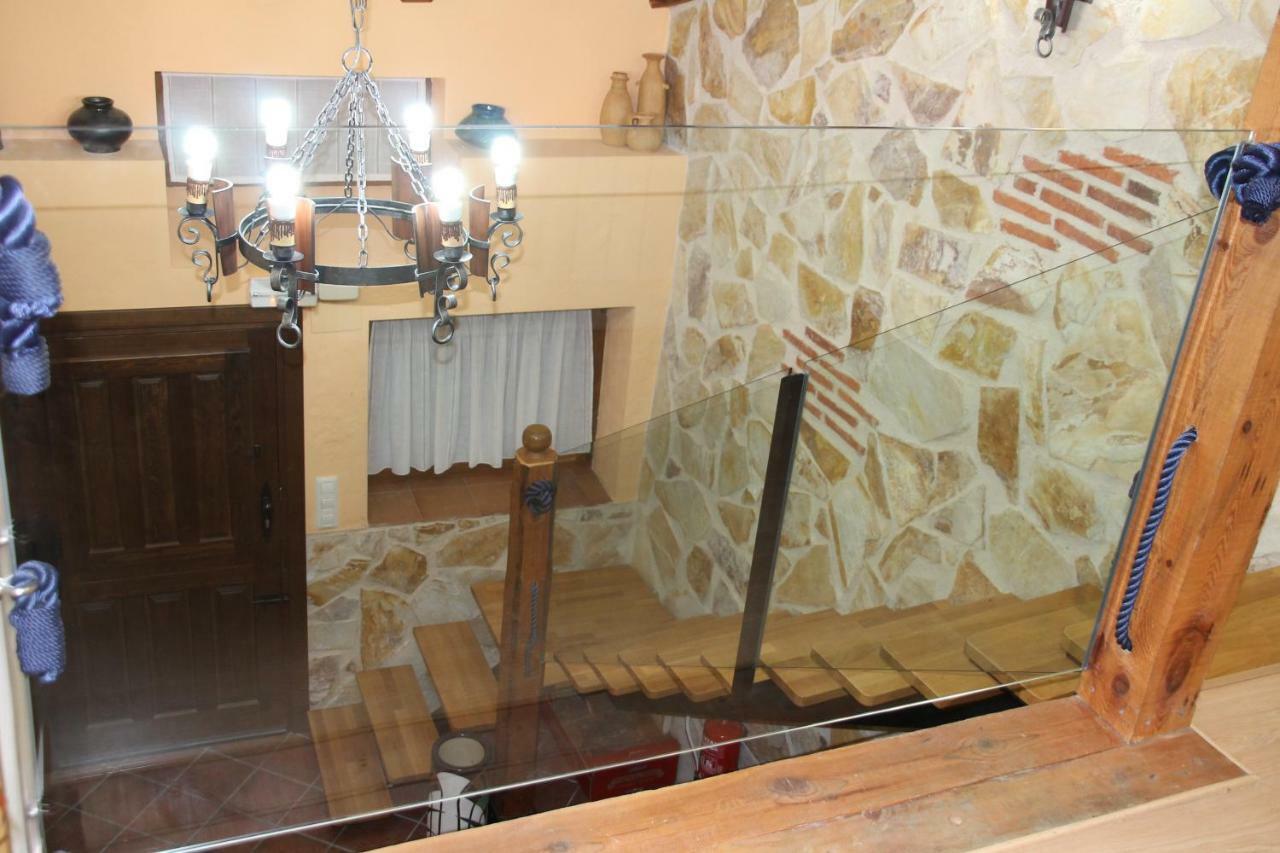 Tabanera del Monte Casa Vieja Tabanera A 8 Min De Segoiaゲストハウス エクステリア 写真